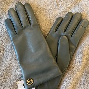 Womens leather Coach tech gloves, teal, size 6.5
